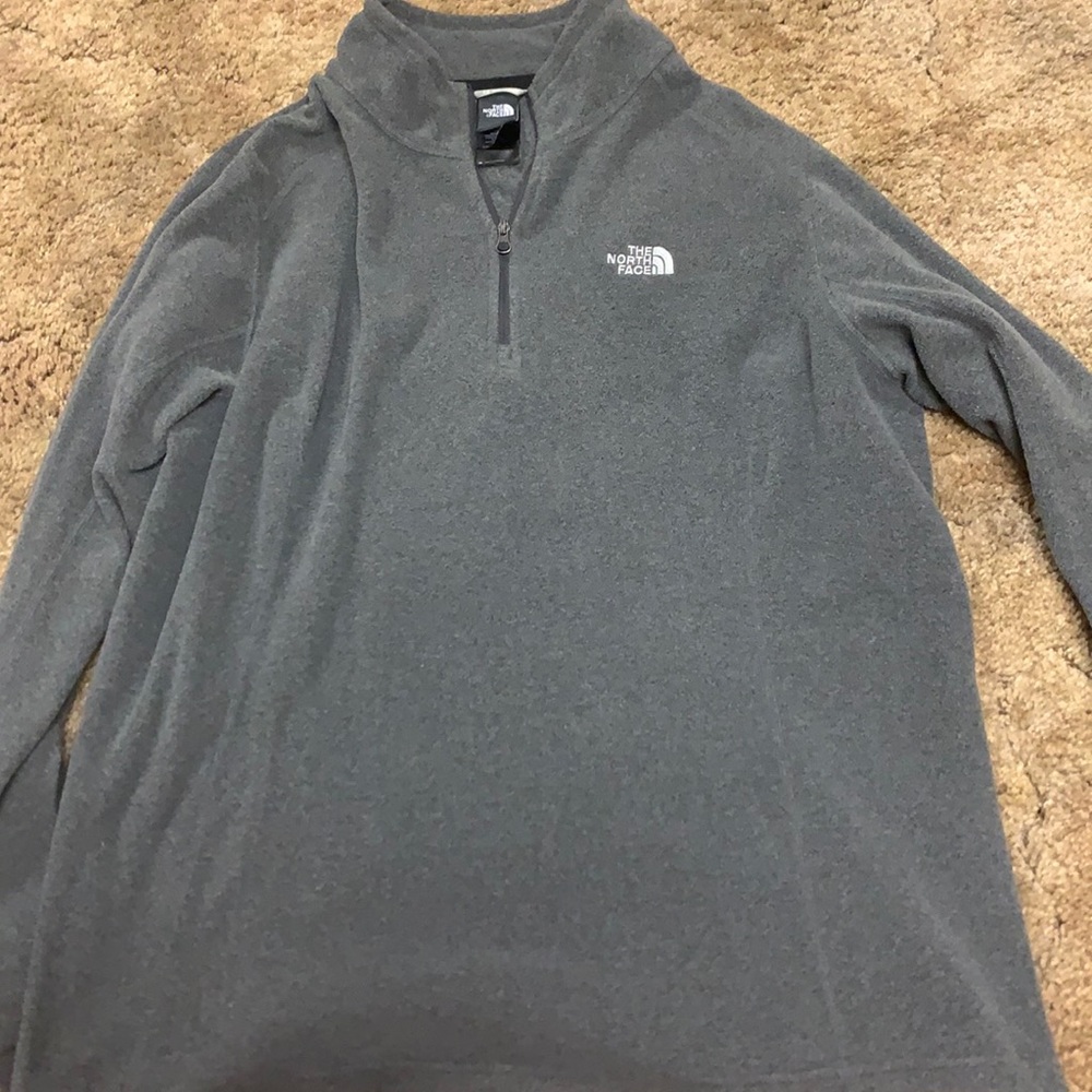 women’s north face pullover